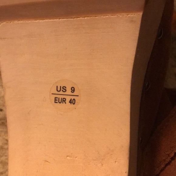 Gap Brand Clogs - Picture 5 of 5